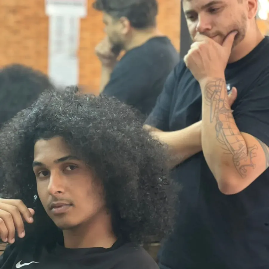 Cabelo black power volumoso - Barbearia Lacordaire, Divinésia MG